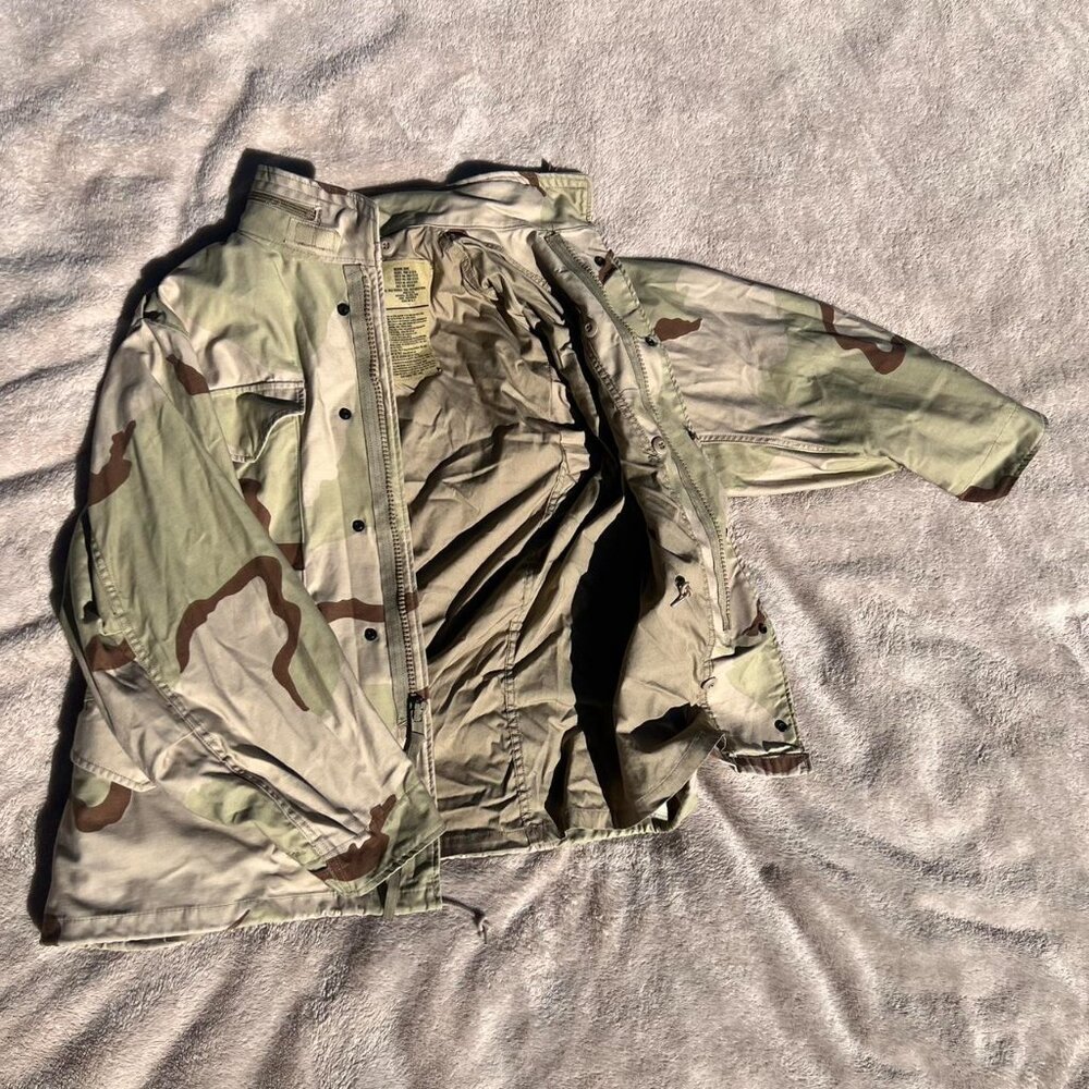 Authentic Vintage 90's US Military Surplus Army Cold Weather Field Jacket